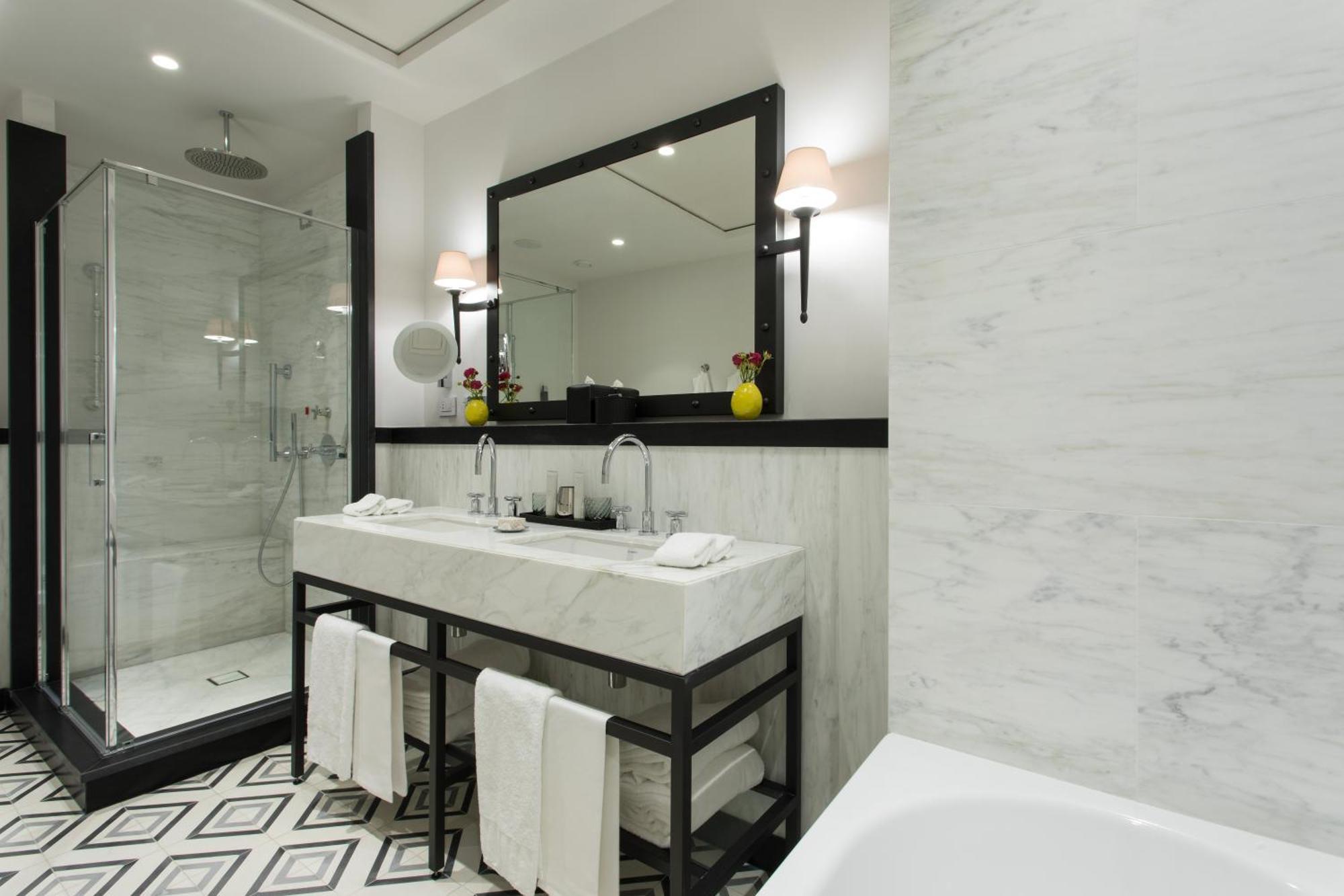 Deluxe Junior Suite,1670701875:JPEG