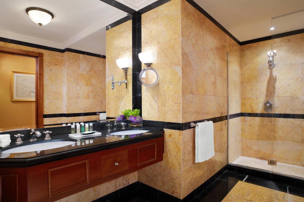 Grandluxe Double King, Larger Guest room, 1 King
