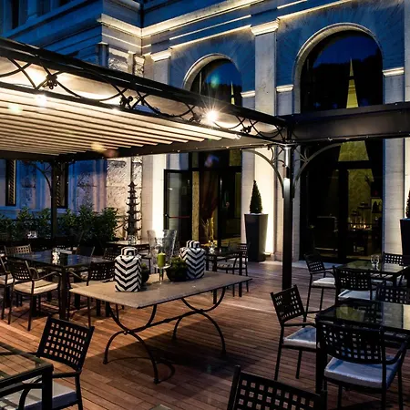 Th Roma - Carpegna Palace-2
